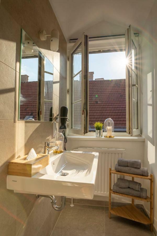 Апартаменты Easy Flat Stuckgasse Вена Экстерьер фото